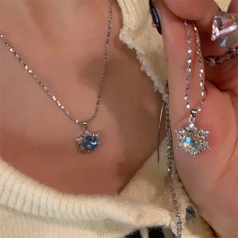 Colier cu pandantiv Cubic Zirconia Snowflake