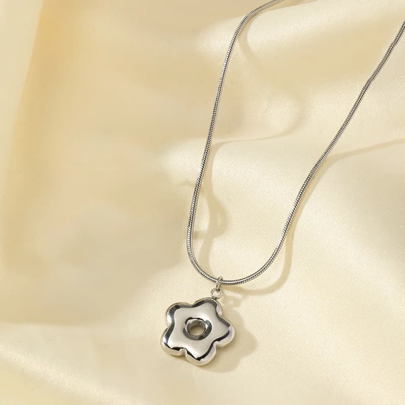 Set Colier și Cercei cu Motiv Floral, Auriu