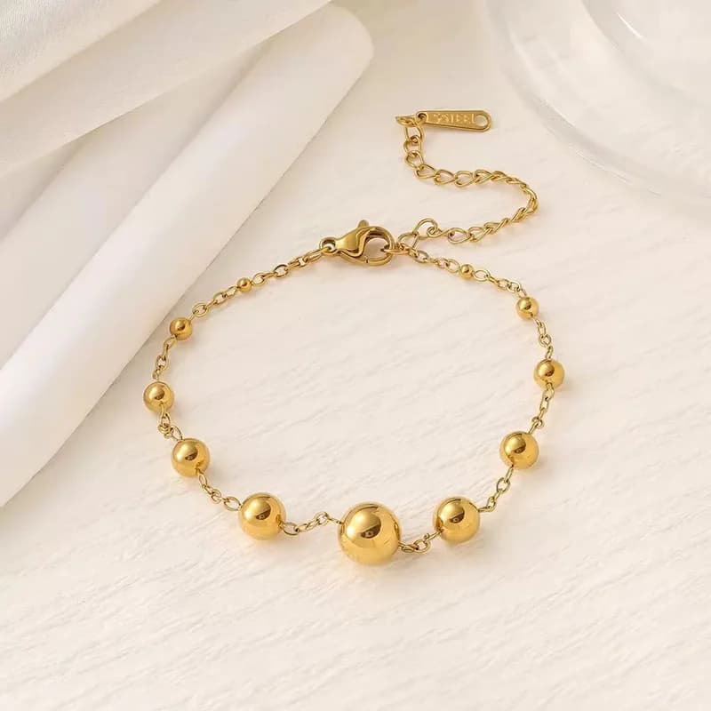 Brățară bangle cu lanț și mărgele aurii