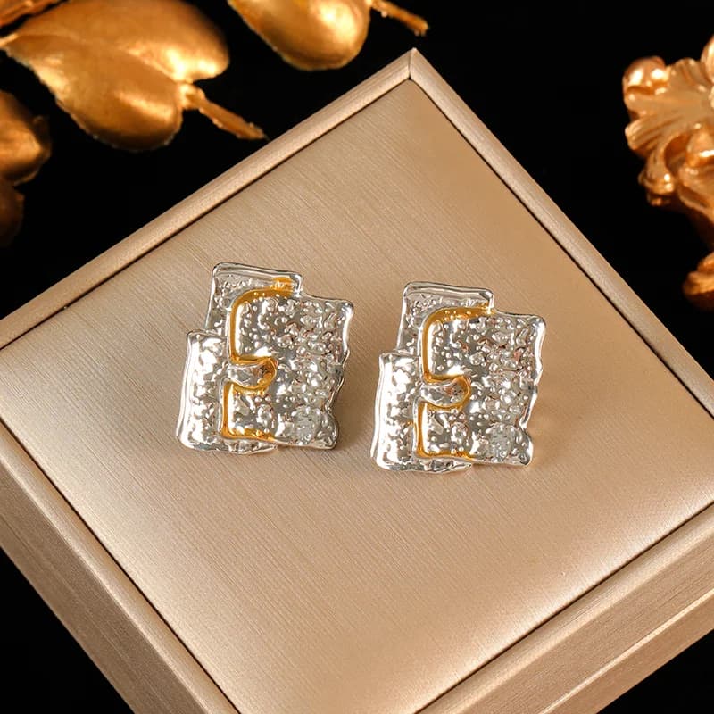 Cercei lungi cu franjuri frunze metalice, placaj PVD 18K