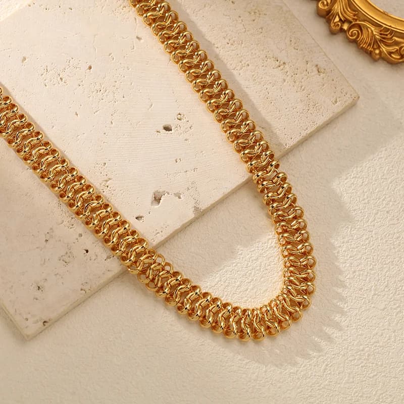 Colier statement texturat, placat cu PVD 18K